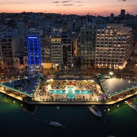 شقة La88 Bayview Penthouse With Jacuzzi *