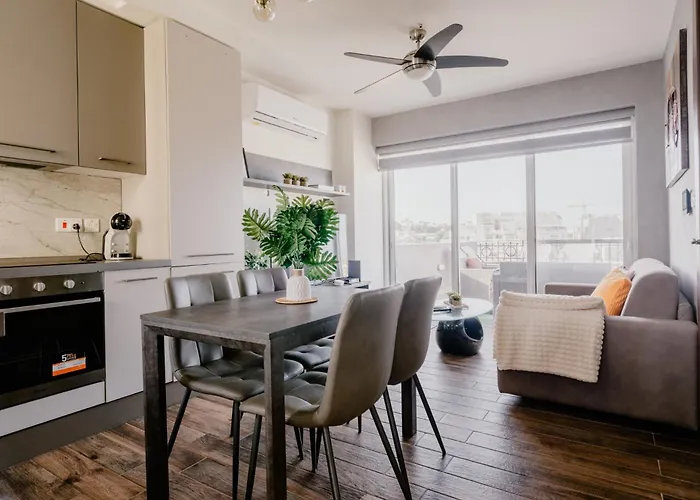 La88 Bayview Penthouse With Jacuzzi *