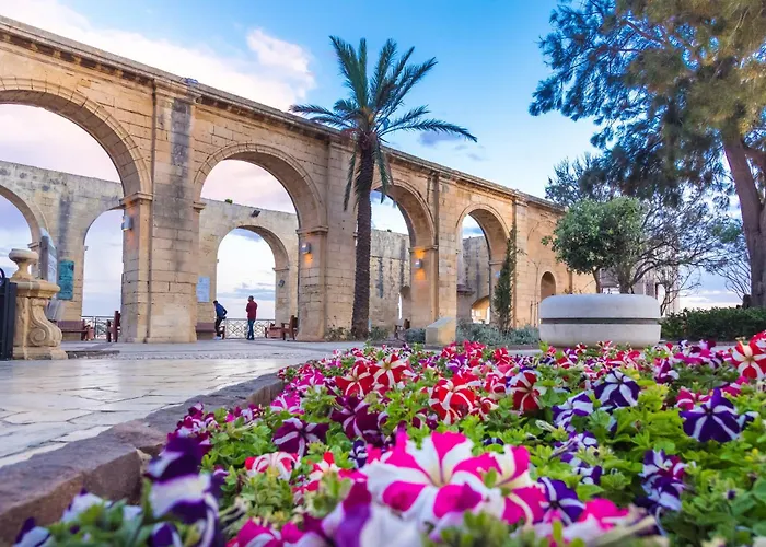 La88 Bayview Penthouse With Jacuzzi Sliema