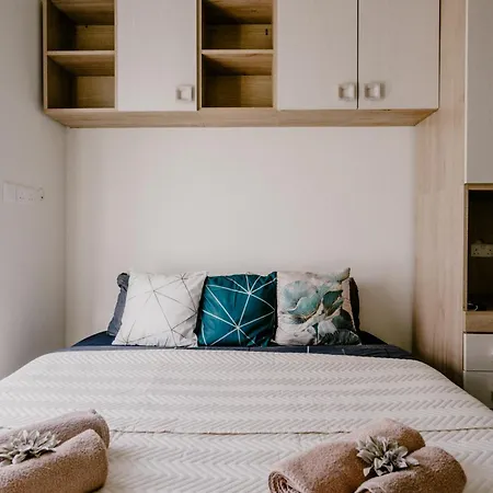 La88 Bayview Penthouse With Jacuzzi סליאמה