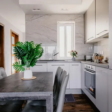 דירה La88 Bayview Penthouse With Jacuzzi